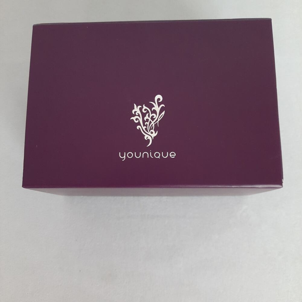 Younique Magnetic Gift Box with Younique Charm /Purple Keychain Ring
